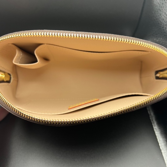 LOUIS VUITTON Cosmetic Pouch GM (LV Discontinued!) NEW - Picture 8 of 13